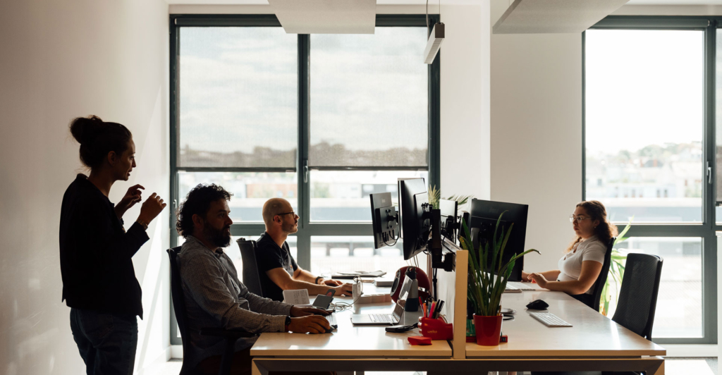 Equipe de développeurs de Welko, avec un webdesigner